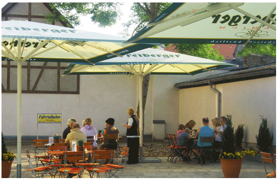 Gasthaus "Zum Kommandanten" Biergarten Gasthaus "Zum Kommandanten" Biergarten