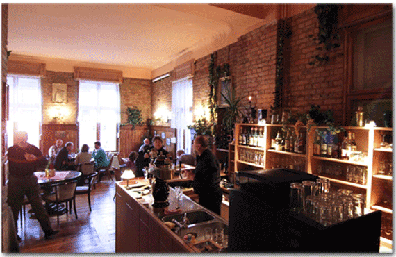 Gasthaus "Zum Kommandanten" Theke Gasthaus "Zum Kommandanten" Theke